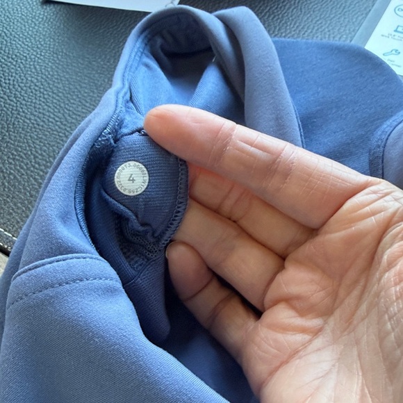 Lululemon InStill Tank Top Water Drop Yoga Shelf Bra Padding Lycra Stretch Sz 4 - Picture 5 of 7